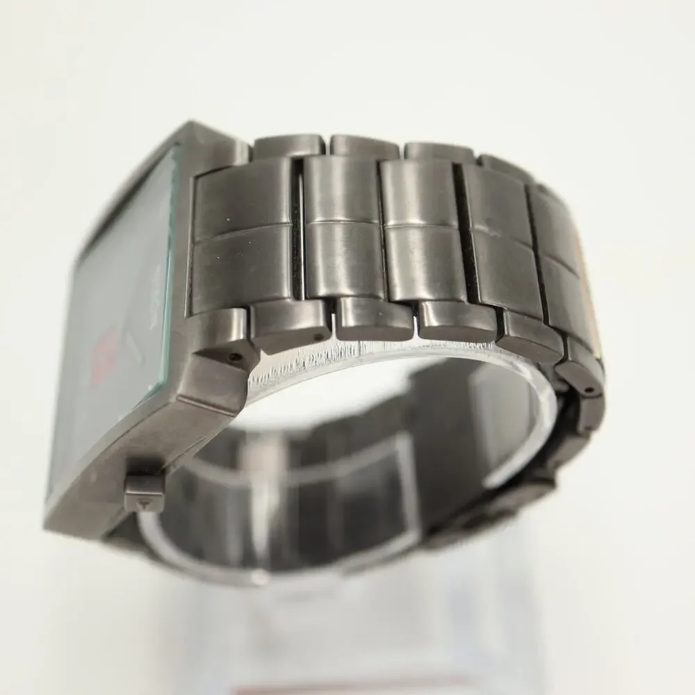 Nixon The District Gunmetal Gray Red Small Seconds 38mm Watch Steel New Battery
